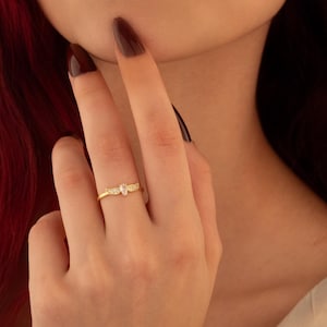 Gouden ring met engelenvleugels – diamanten ring beschermengel, delicate statementring, cadeau voor haar