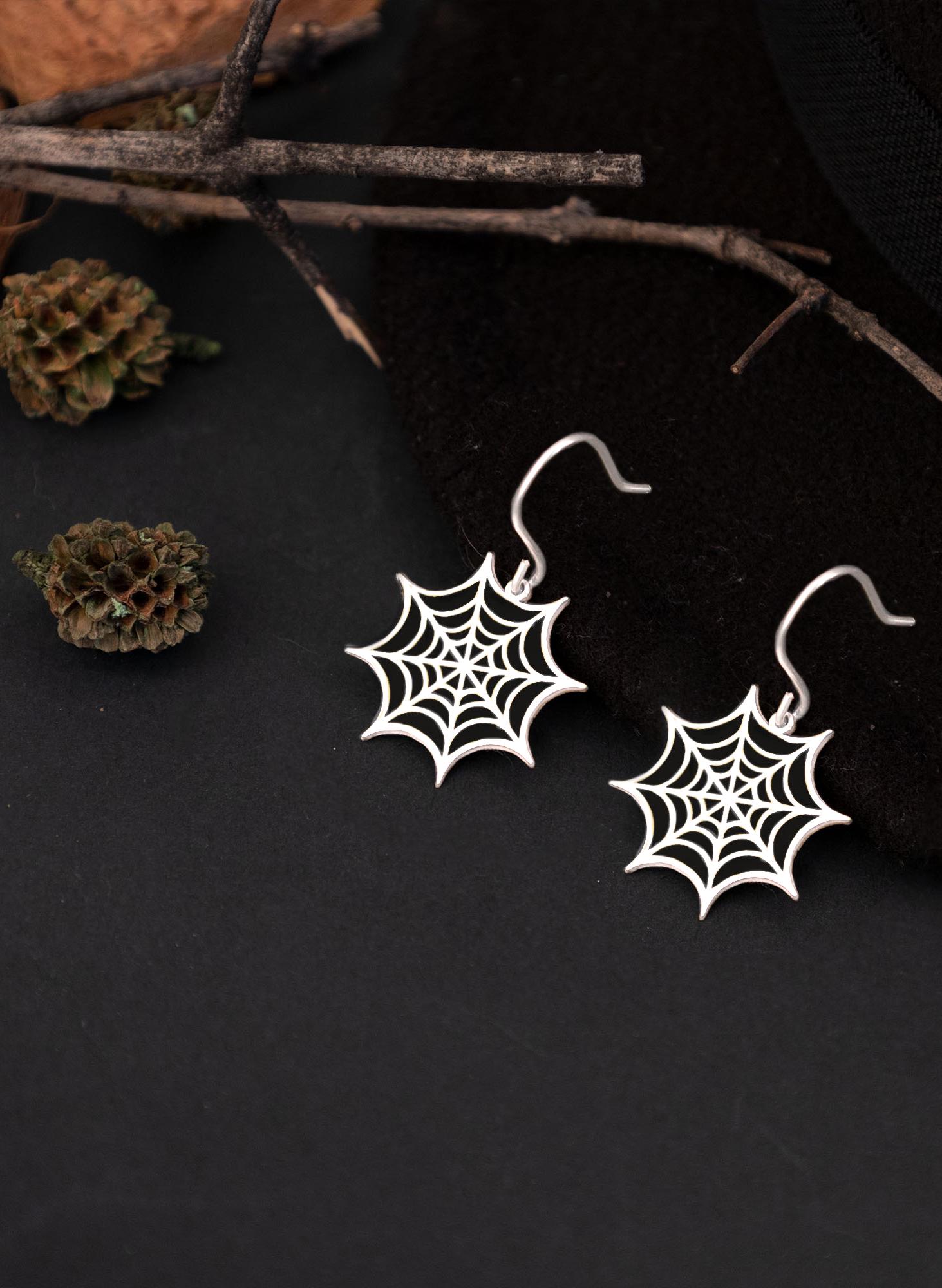 スターリングシルバーのスパイダーウェブイヤリング：ハロウィン
