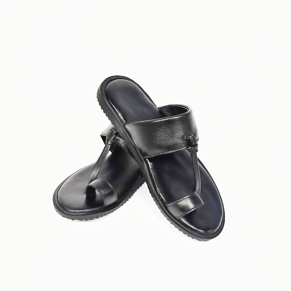 Toe Ring Leather sandal/Indian Kolhapuri design Flat Chappal/Traditional Sandals/Ethnic Style Comfortable Slippers/Black Sandals+Free Gift