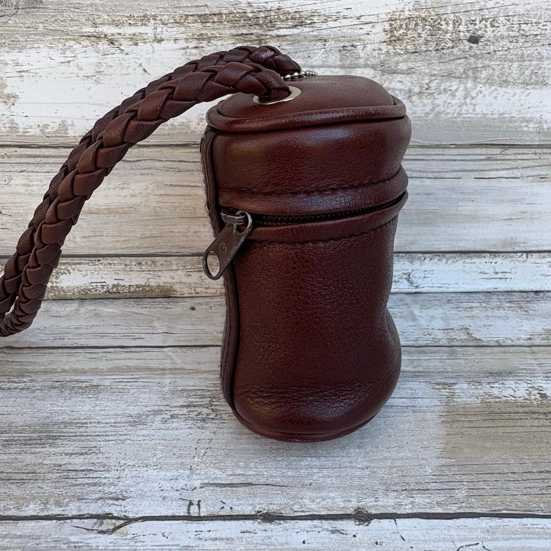 Bolso mini Brighton One World, tipo cubo, bandolera de piel trenzada marrón, estilo bohemio imagen 7