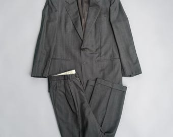 Ermenegildo Zegna Suit 48 Gray Italian Wool Pinstripe 2-Button Pleated Italy