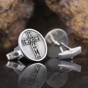 Spezielles Design Motiv Kreuz Manschettenknöpfe, Silber Kreuz, christliche Manschettenknöpfe, Oval Silber Manschettenknöpfe, christlicher Schmuck, Kreuz Manschettenknöpfe