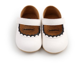 Zali baby shoes in White