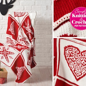 Puede incluir: Una manta de punto roja y blanca con temática navideña. La manta presenta diseños de copos de nieve, árboles y corazones. La manta está sobre una silla blanca. La imagen también incluye regalos envueltos y una silueta de cabeza de ciervo.