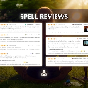 Może przedstawiać: Obraz wyświetlający recenzje klient&oacute;w dotyczące zaklęć, z tytułem "SPELL REVIEWS" w białym tekście. Recenzje są wyświetlane w formacie siatki, każda z oceną 5 gwiazdek i komentarzami klient&oacute;w. Tło to rozmyta scena na zewnątrz.