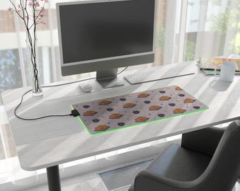 Sleeping Ginger Cat Pattern LED-gamingmuismat | Koffiekopjes, sterren, maan