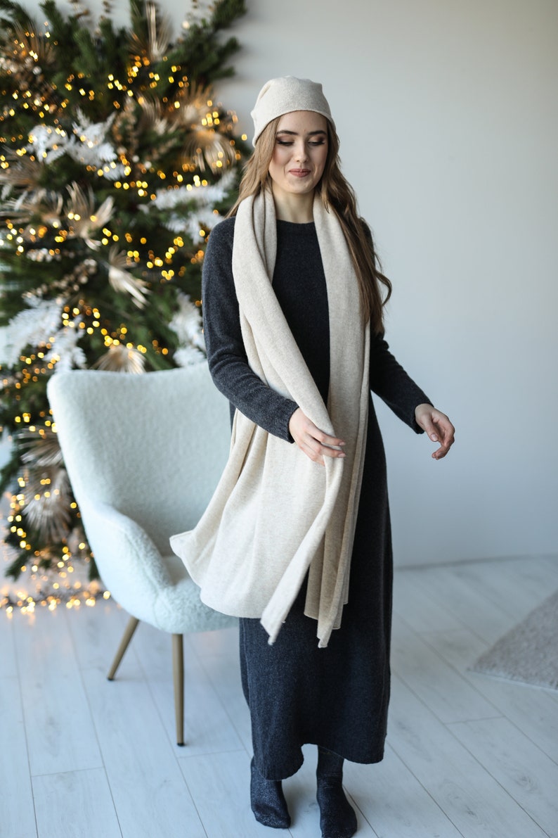 Cashmere & Wool scarf, luxurious oversized knit scarf, chunky neck warmer, Beige knitted soft shawl, long shoulder wrap, winter warm scarf