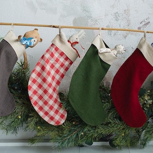Meias de Natal de Linho, Meia de Natal de Linho Natural, Decoração Natalina Rústica de Fazenda, Presente Escandinavo Minimalista Feito à Mão