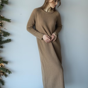 Gemütliches Woll-Maxi-Pulloverkleid - Stylische Herbst & Winter Tunika, langes gestricktes minimalistisches Kleid in Einheitsgröße