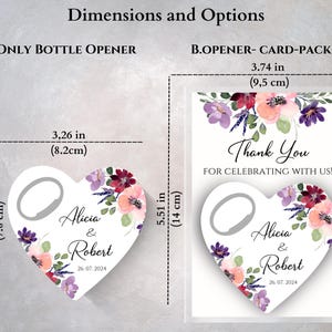 Może przedstawiać: Otwaracz do butelek w kształcie serca z kwiatowym wzorem w odcieniach r&oacute;żowego, fioletowego i zielonego. Otwaracz zawiera imiona "Alicia & Robert" i datę "26. 07. 2024". Ma wymiary 7,8 cm x 14 cm.