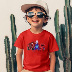 Camiseta personalizada de Disney Spider Hero y sus amigos, camiseta infantil con nombre personalizado y temática de superhéroes, camiseta para fiesta temática de superhéroes, regalo de Spider-Man. imagen 3
