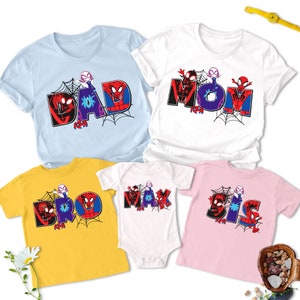 Camiseta personalizada de Disney Spider Hero y sus amigos, camiseta infantil con nombre personalizado y temática de superhéroes, camiseta para fiesta temática de superhéroes, regalo de Spider-Man. imagen 6