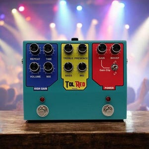 Combina pedale effetto chitarra. Pedale analogico True Bypass Drive e Delay.