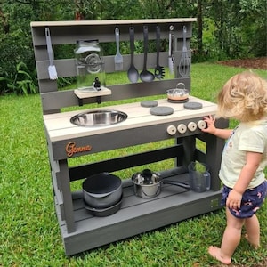Kids Mud Kitchen Woodworking Plan – Printable DIY Outdoor Play Station