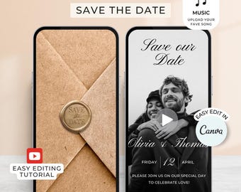 Puede incluir: Diseño digital de invitación de boda con dos maquetas de smartphone. Una muestra un sobre marrón con un sello dorado, la otra una foto en blanco y negro con el texto: "Save our Date." Incluye tutorial de edición y opciones de música.