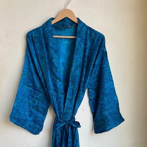 Fabulous Indian Vintage Poly Silk Sari Kimono Robe With Belt Handmade Beach Wear Summer Kimono Robe Sleep Wear soft Robe Lounge Wear