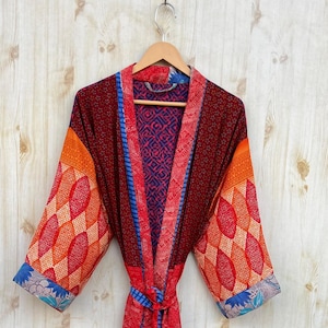 Kimono de seda polivinílica hecho a mano, sari de seda reciclada, ropa de festival, ropa de verano, bata de fiesta, kimono de seda para mujer