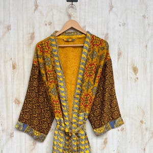 Poly Silk Kimono Robe, Women&#39;s Wear Robe, Silk Sari Long Kimono, Silk Bathrobe, Boho Beach Cover Up, Vintage Silk Kimono, Festival Clothing