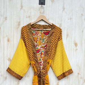 Kimono largo vintage de poliseda para mujer, estampado de verano, estilo bohemio, ideal para vacaciones y ocasiones especiales.