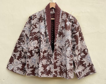 Kantha Jacket Kimono Robe, kimono court matelassé, vêtements pour femmes, cadeau pour elle, veste courte kantha vintage faite à la main, manteau Ralli Gudri réversible.