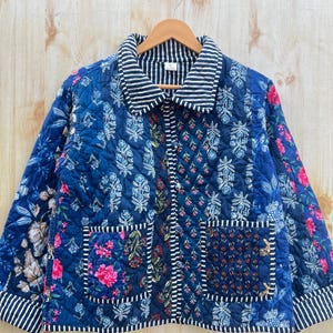 Indian Handmade patchwork vintage quilted jacket,Coats,New style,Boho,cotton jacket,Short white leaf blue stripe piping.