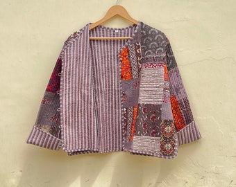 Giacca patchwork fatta a mano, giacca corta trapuntata cucita a mano. patchwork indiano, abbigliamento da donna, giacca di cotone nero, elegante cappotto corto reversibile