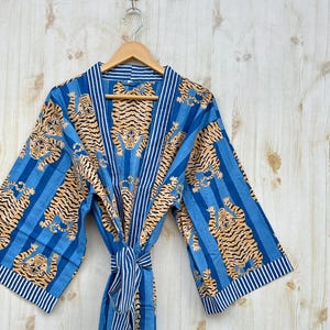 100% cotton kimono, Tiger Print Kimono Robe, Bridesmaid Robe, Loungewear Kimono, Unisex Robe, Indian Bathrobe Kimono, Kimono For Women&#39;s