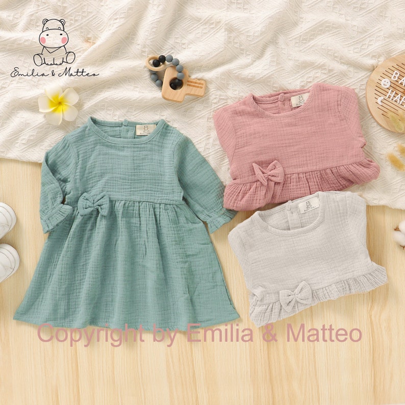 Musselin Kinderkleid mit Schmetterlingsschleife Mintgrün, Altrosa und Beige 100% Bio Baumwolle Für 6 bis 24 Monate Bild 1