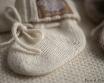 Kaschmir Babysocke, 100% Bio ungefärbte Kaschmirwolle, Erstlingssocken,  the good cashmere standard ®