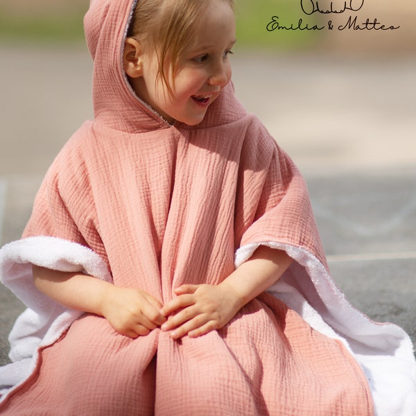 Customizable muslin terry bathing poncho for children aged 2-5 years made from 100% GOTS organic cotton