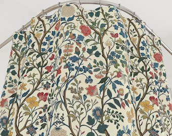 William Morris duschdraperi, lyxig badrumsdekor i jugendstil, maximalistisk blommig badrumsdekor, vintage botanisk cottagecore