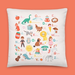 Almofada educacional ilustrada com alfabeto | Almofada para berçário | Almofada ABC | Letras de aprendizagem | Decoração de quarto infantil | Impressão de arte para crianças