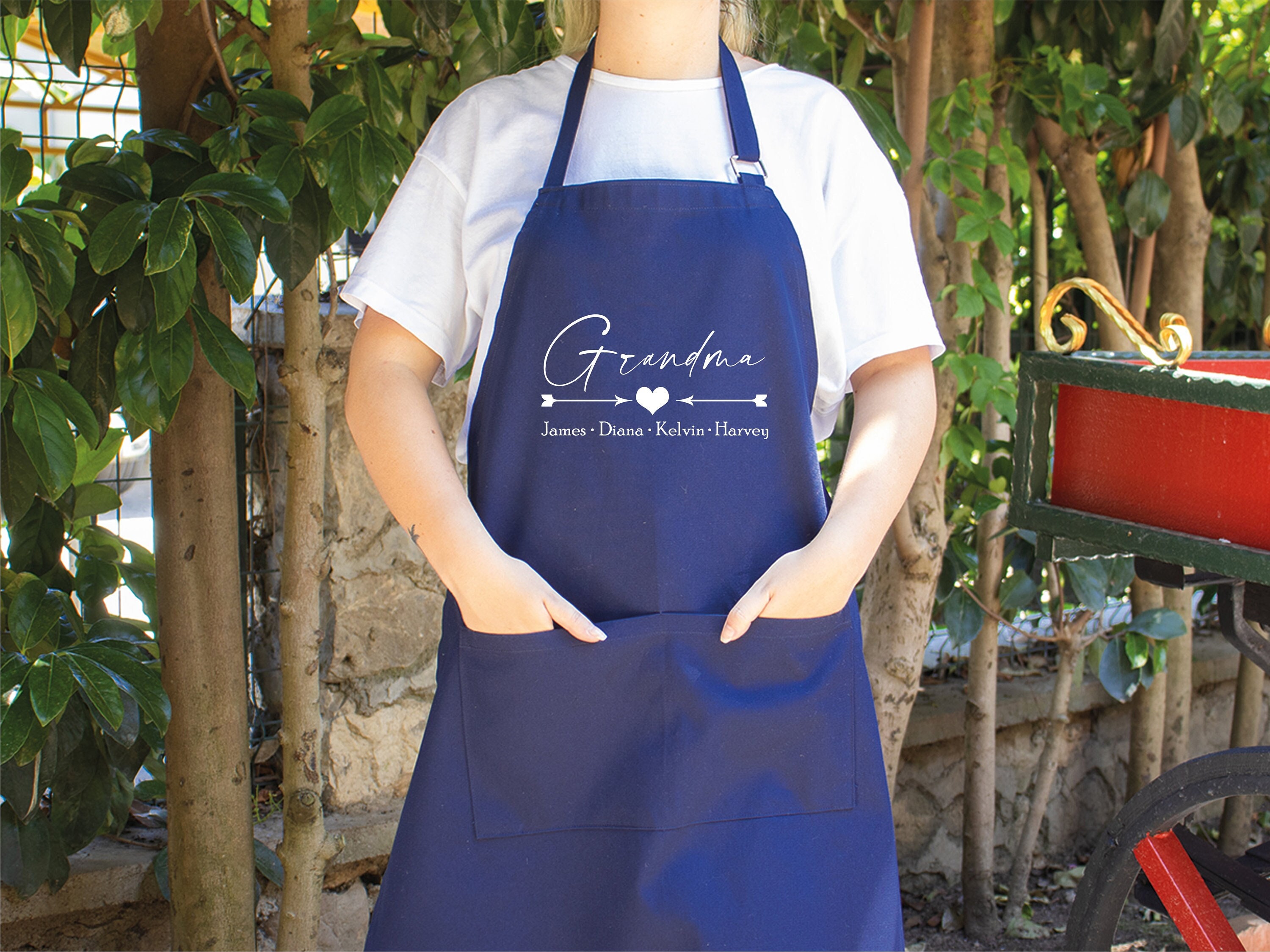 Personalized Apron, Custom Apron, Name Apron, Mom Apron, Women Apron, Apron With Pockets, Baking Apron, Chef Apron, Gift for Grandma