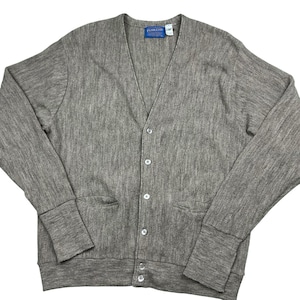 Vintage Pendleton 100% wool button front tan 80s/90s cardigan sweater. Made in the USA. High quality. Tagged as a large.