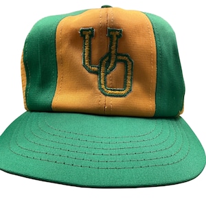 Vintage Oregon Ducks color block snapback hat. 70s? Made by the Hatters Union. Stitched logo. Tagged as a medium