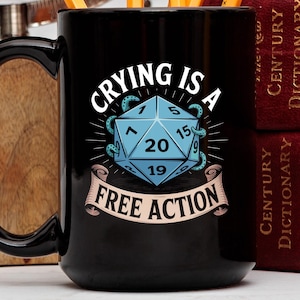 Tazza &quot;Crying Is A Free Action DD&quot;, regalo divertente per gioco di ruolo, tazza da caffè con tentacolo a forma di dado D20, regalo per giocatori di giochi di ruolo da tavolo, regalo per geek nerd Dungeon Master, regalo da tavolo