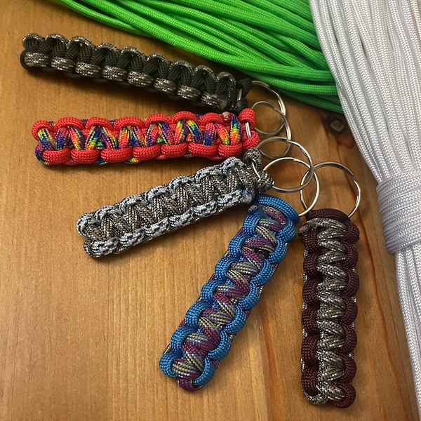 Paracord Keychain Cobra Knot | Swivel Clip, Carabiner, or Keyring | Custom handmade key fob, bags, gym bag, luggage, or purse.