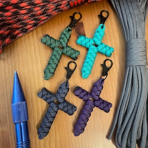 Paracord Keychain Cross - Assorted Colors - Snake Knot