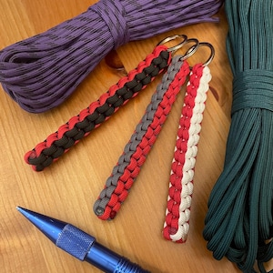 Paracord Keychain - Assorted Colors - Box Knot