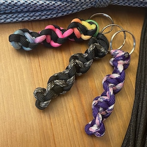 Paracord Keychain Twisted Cobra Knot | Swivel Clip, Carabiner Clip, or Keyring | Custom handmade key fob, bags, gym bag, luggage, or purse.