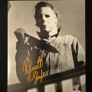 Nick Castle signed 8X10 Halloween photo W/ JSA COA