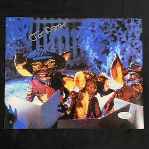 Joe Dante signed Gremlins 8X10 Photo W/ JSA COA