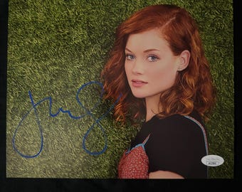 Jane Levy gesigneerde 8 x 10 foto met JSA COA