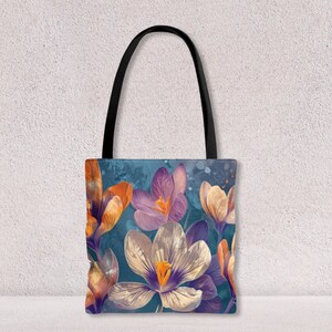 Sac fourre-tout de créateur réutilisable pour les acheteurs élégants avec fourre-tout imprimé de fleurs de crocus Cadeau personnalisé pour femme au foyer par Agnes Pembroke