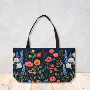 Personalisierte Einkaufstasche mit Frühlingsgarten-Muster Weekender Reisetasche für verschiedene Anlässe einzigartiges Geschenk für sie von Agnes Pembroke