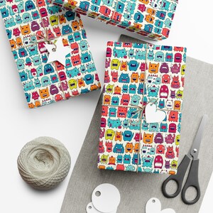 Cartoon Monsters Cadeaupapier Vel Inpakpapier Verjaardag Kinderen Leuke Cadeaupapier Babykamer Kleurrijke Monsters Unieke verpakking door Agnes Pembroke