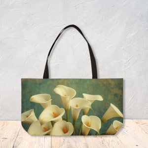 Sac de week-end fleurs de lys calla pour femme Sac de plage de créateur personnalisé avec motif en T et sac de couleurs vives par Agnes Pembroke
