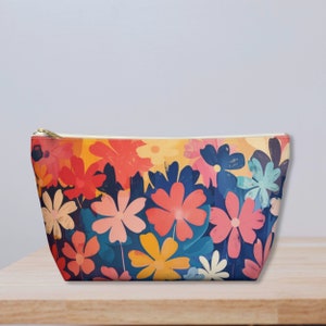Monedero pequeño con cremallera y tarjetero con estampado de flores de invierno, neceser para maquillaje para mujer, bolsa con nombre personalizado de Agnes Pembroke