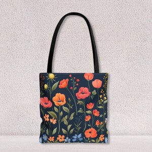 Grand sac fourre-tout personnalisé avec anse en coton, imprimés printaniers du jardin, parfait pour un usage quotidien, par Agnes Pembroke
