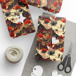 Wüsten Flora Geschenkpapier Bunte Kakteen Geschenkpapier Rot und Gold Sukkulenten auf Creme Geschenkpapier von Agnes Pembroke